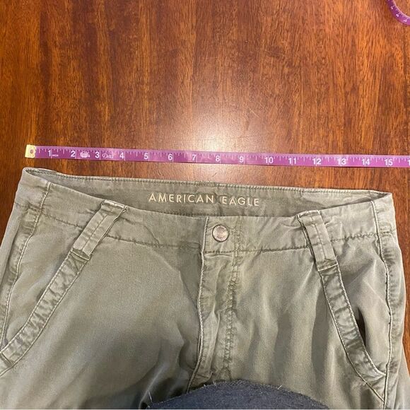 American eagle super high-rise baggy wide leg cargo pants women’s 6 short olive - Picture 14 of 16